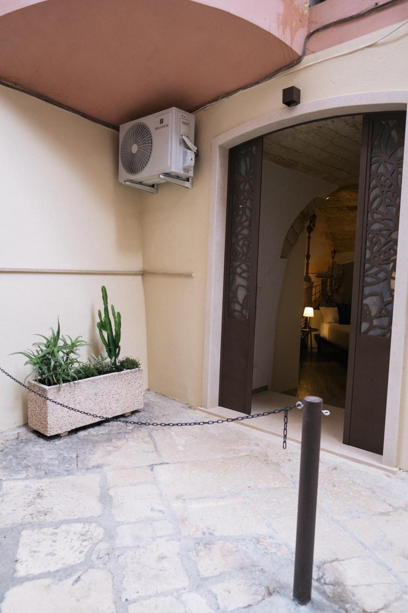 Timeless Apulian Luxury Suite Bari Esterno foto